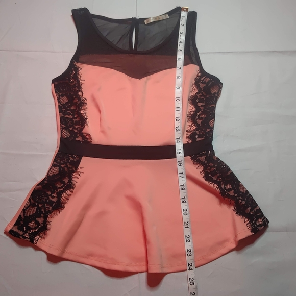 Danbee Tank Top Women's Small Pink Black Lace Sleeveless Round Neck Peplum Shirt - Picture 3 of 11